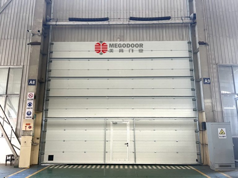 泰州钢结构厂房提升门怎么选？缩略图