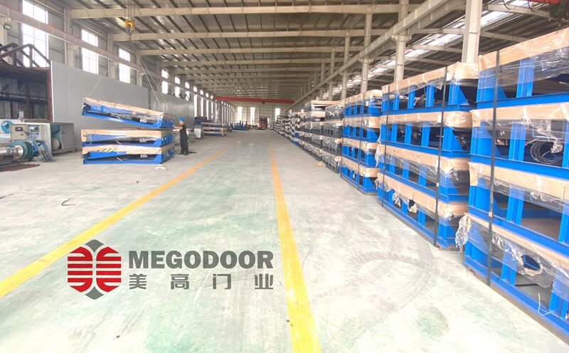 泰州电动装卸升降平台：高效物流的智能枢纽插图1