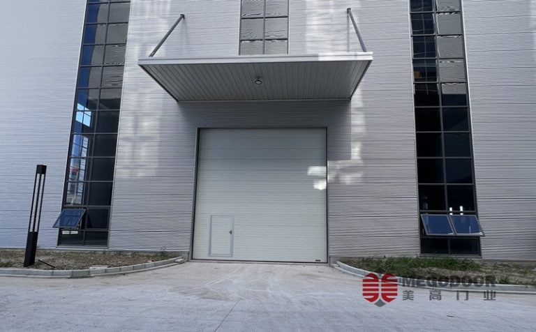 泰州大型抗强风工业提升门缩略图 泰州大型抗强风工业提升门缩略图