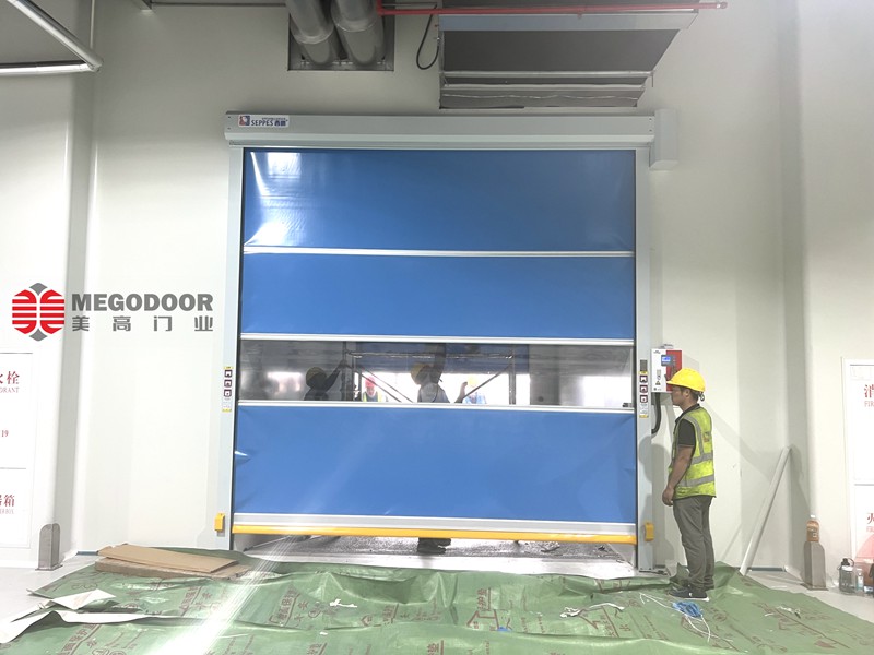 泰州物流运输中心PVC快速门插图