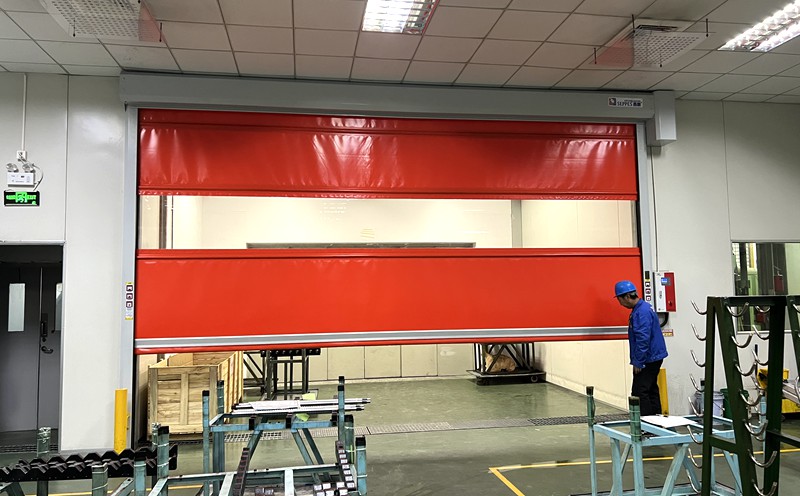 泰州软质塑料快速卷帘门：多功能高效洁净解决方案插图2