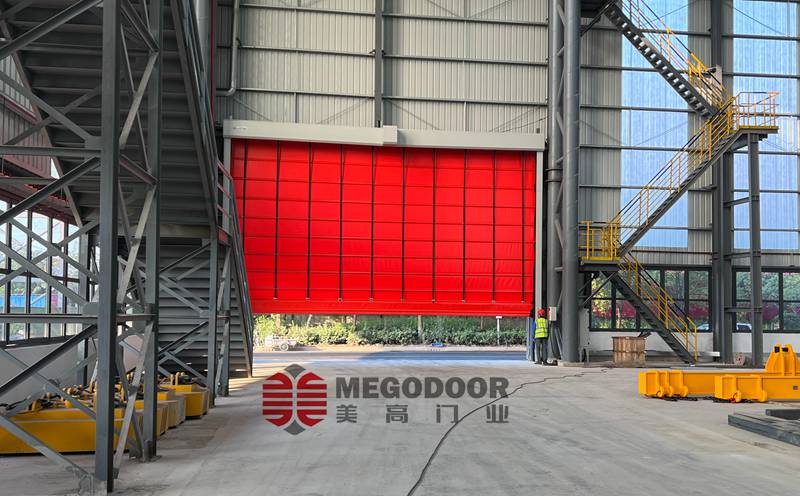 泰州背带拉动升降快速堆积门：高效抗风、耐用易维护插图2