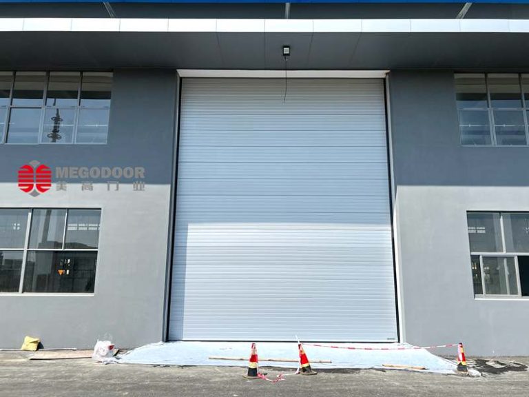 泰州卷帘门升降过程人员碰伤管控四重保障体系缩略图