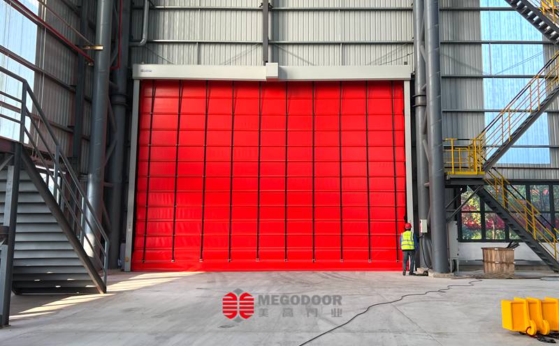 泰州堆积门：工业与商业空间的高效隔断解决方案缩略图