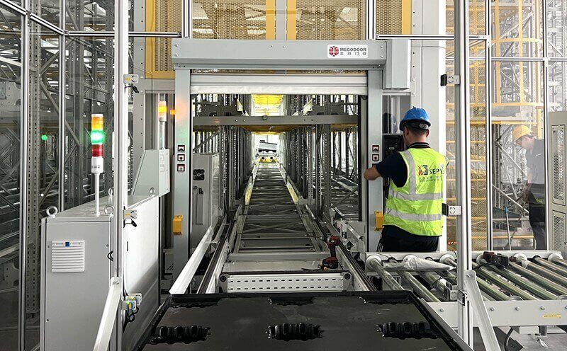 泰州防坠落卷帘门厂家｜美高门业PVC卷帘门用于货梯门口安全保护缩略图