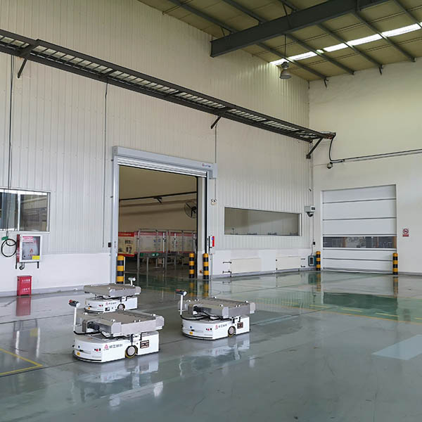 泰州AGV小车联动快速卷帘门:打造智能物流高效通道插图1 泰州AGV小车联动快速卷帘门:打造智能物流高效通道插图1