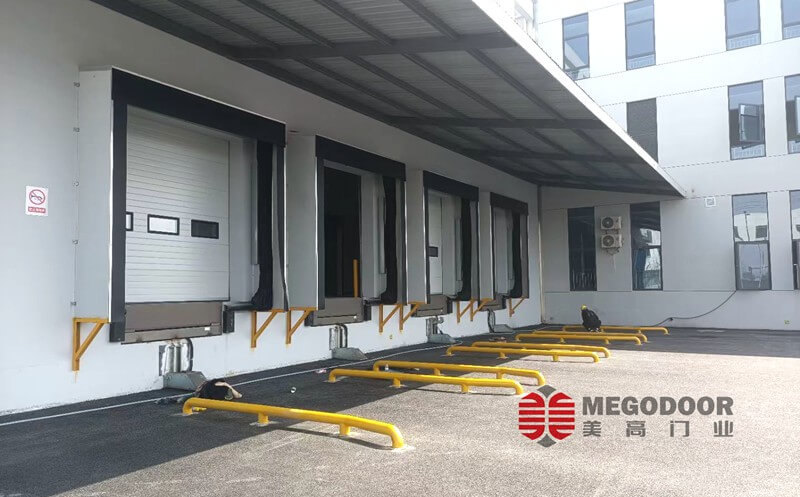 泰州冷库保温充气门封｜美高门业冷链装卸口密封解决方案缩略图